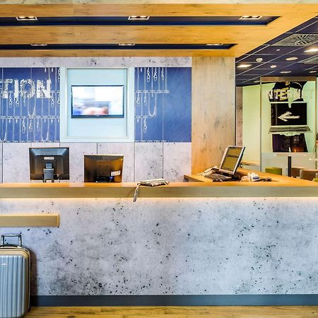 Ibis Budget Bordeaux Centre Bastide Exterior foto