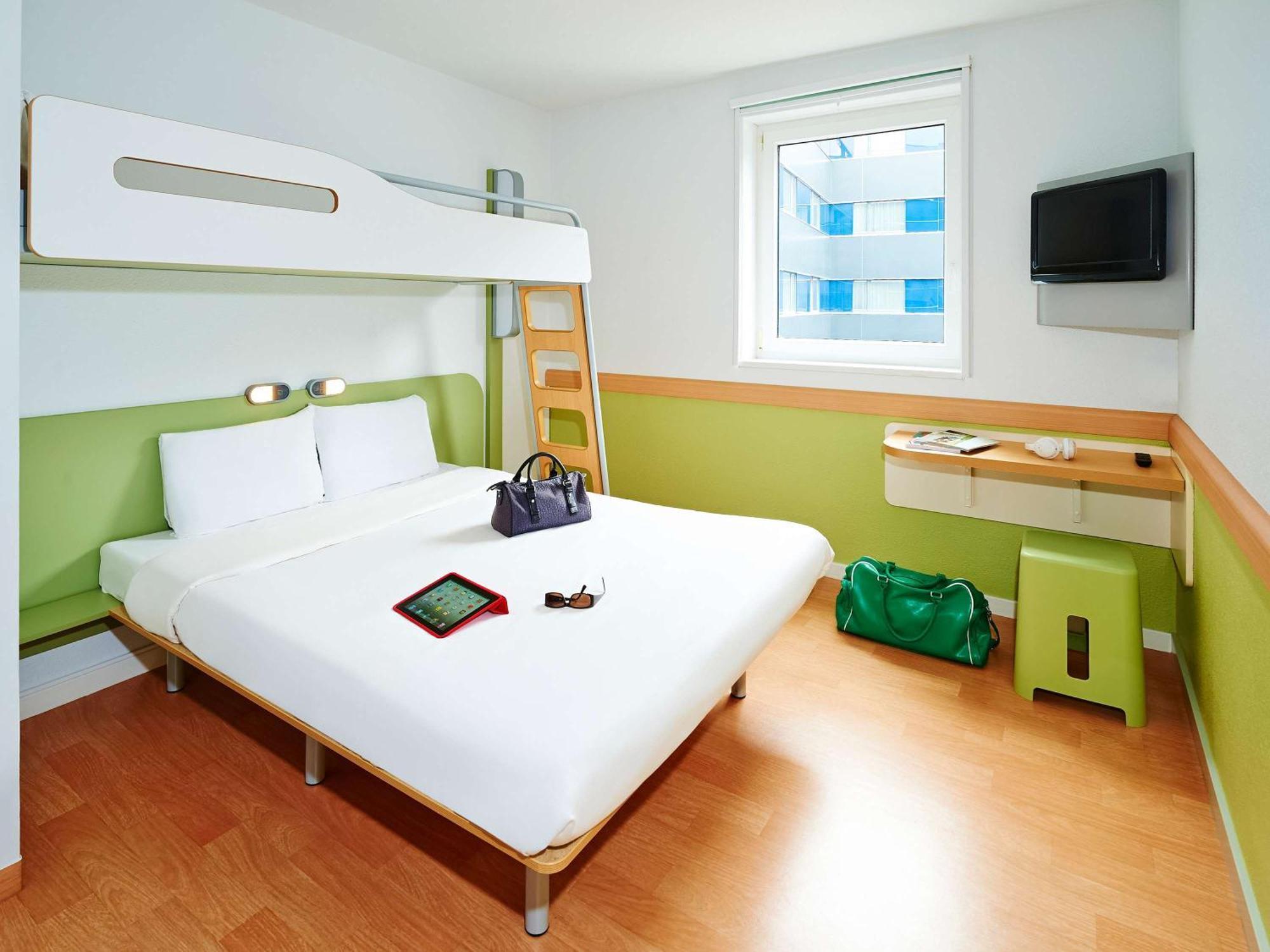 Ibis Budget Bordeaux Centre Bastide Exterior foto