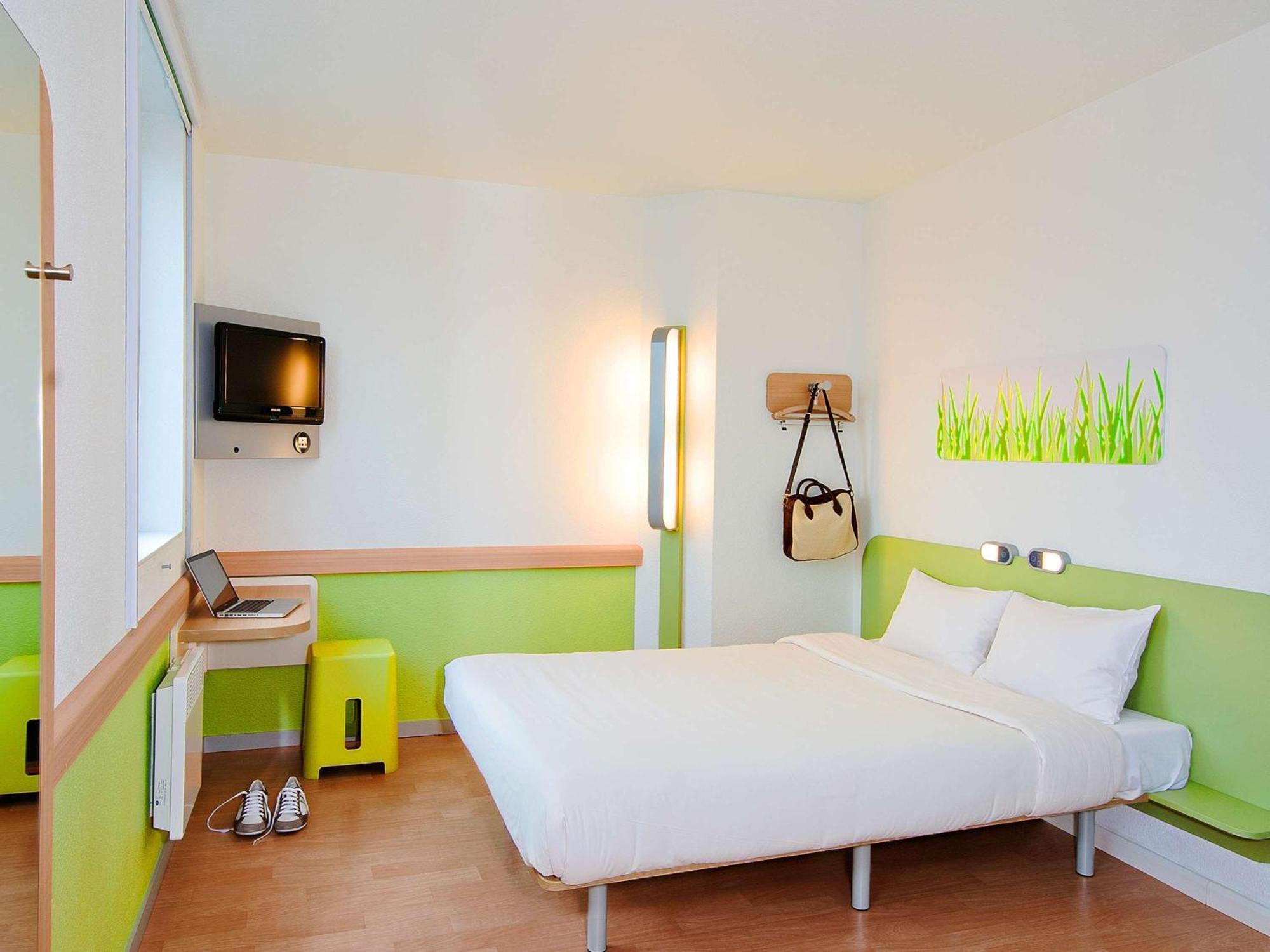 Ibis Budget Bordeaux Centre Bastide Exterior foto