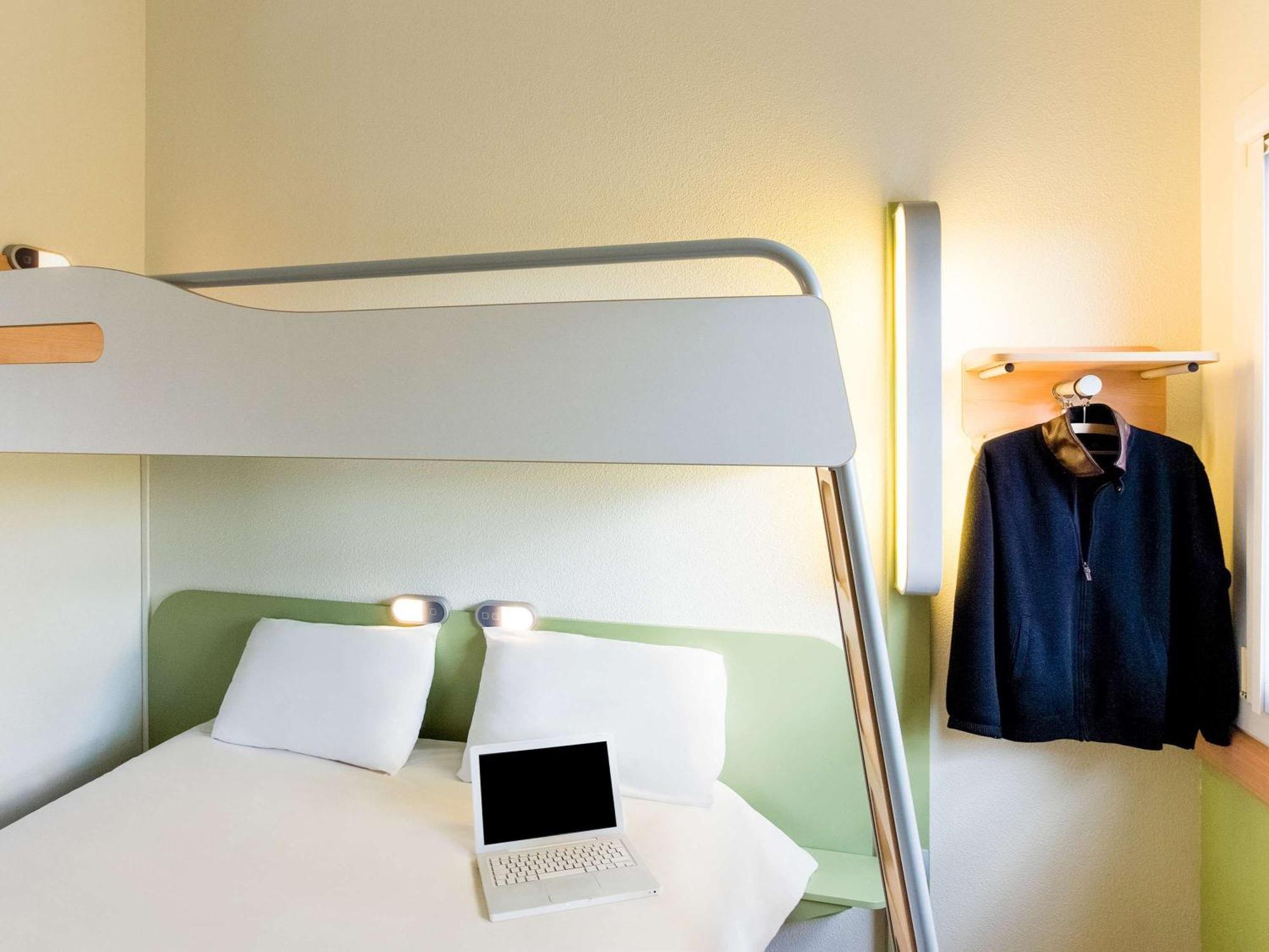 Ibis Budget Bordeaux Centre Bastide Exterior foto